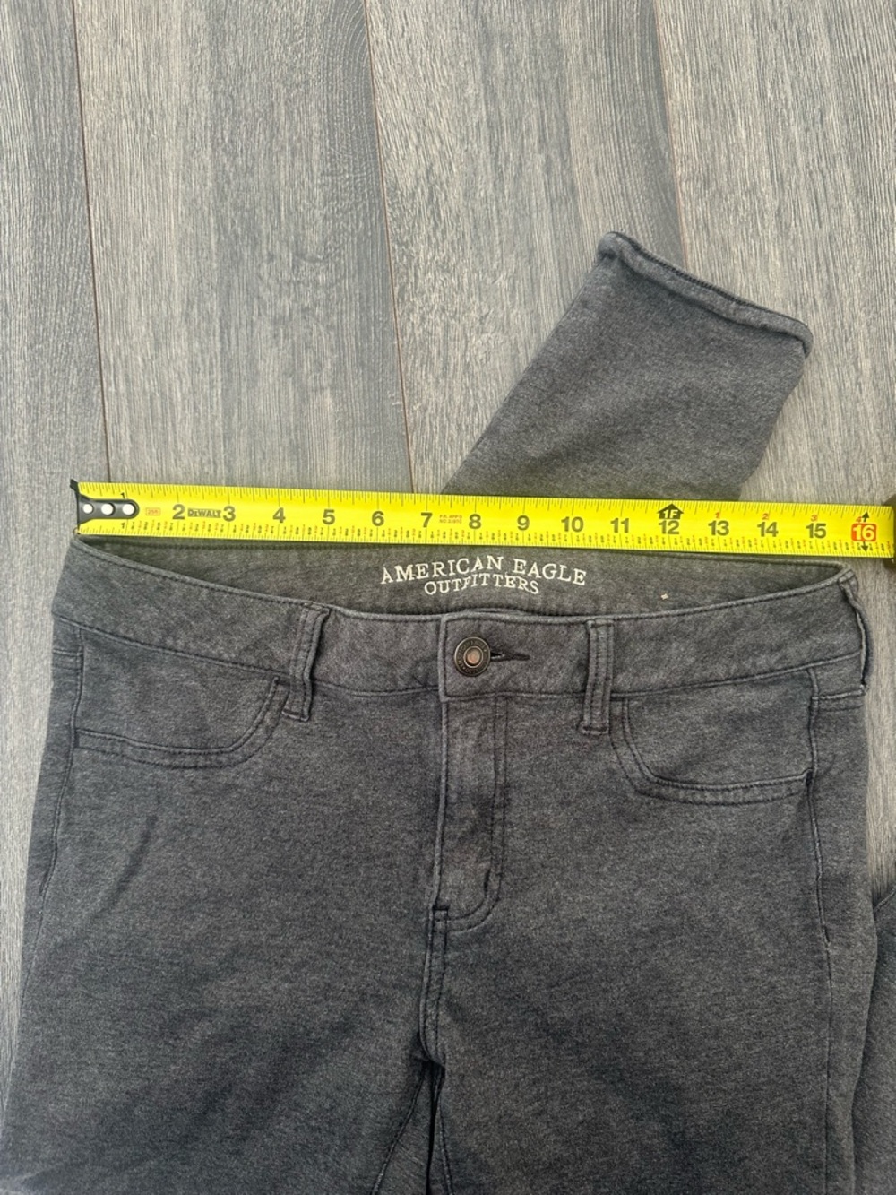 EUC American Eagle Outfitters Women's Dark Gray Skinny Stretch Jeggings Size 10 - Picture 3 of 8